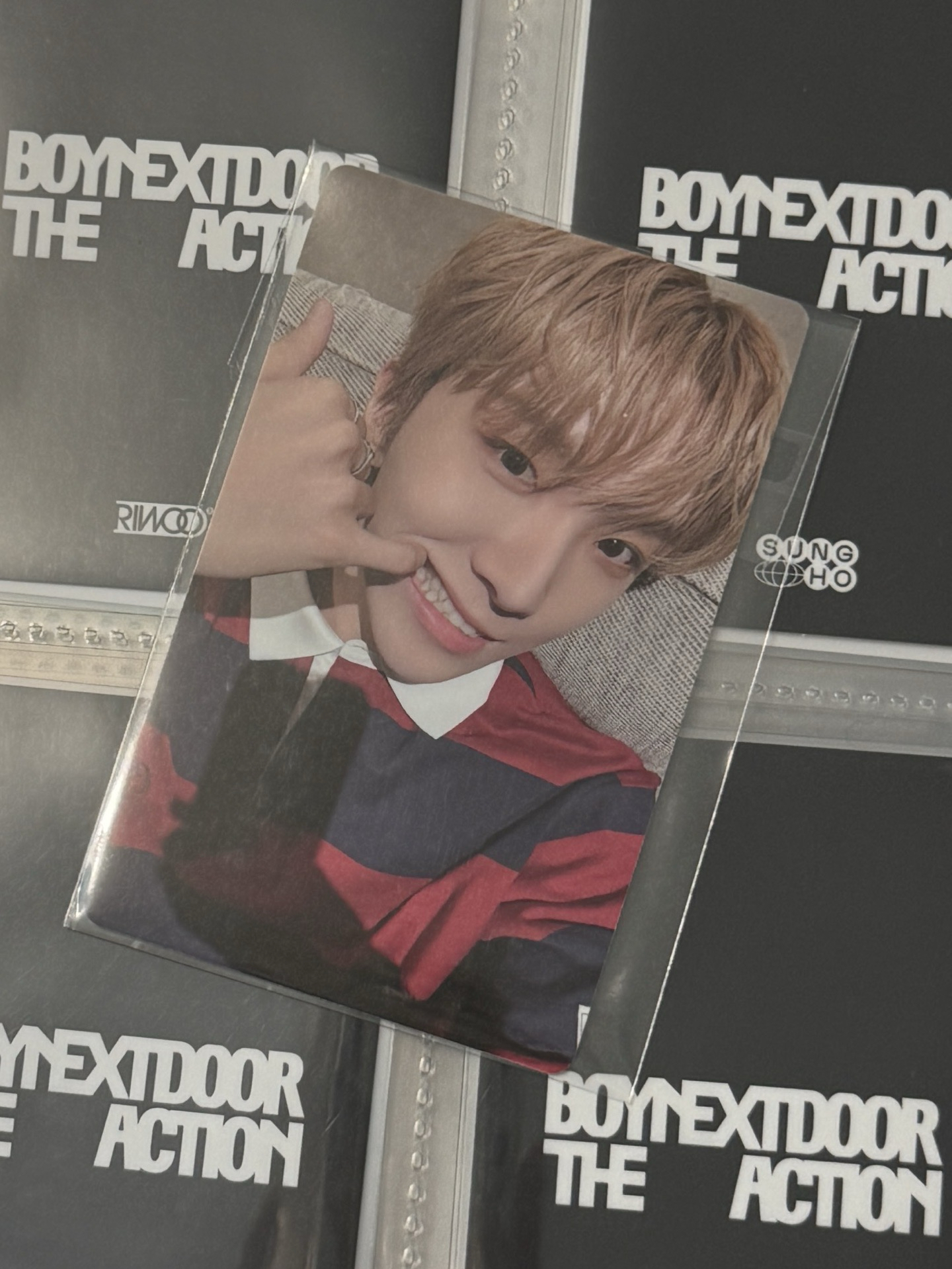 6 The Action wvs 簽售