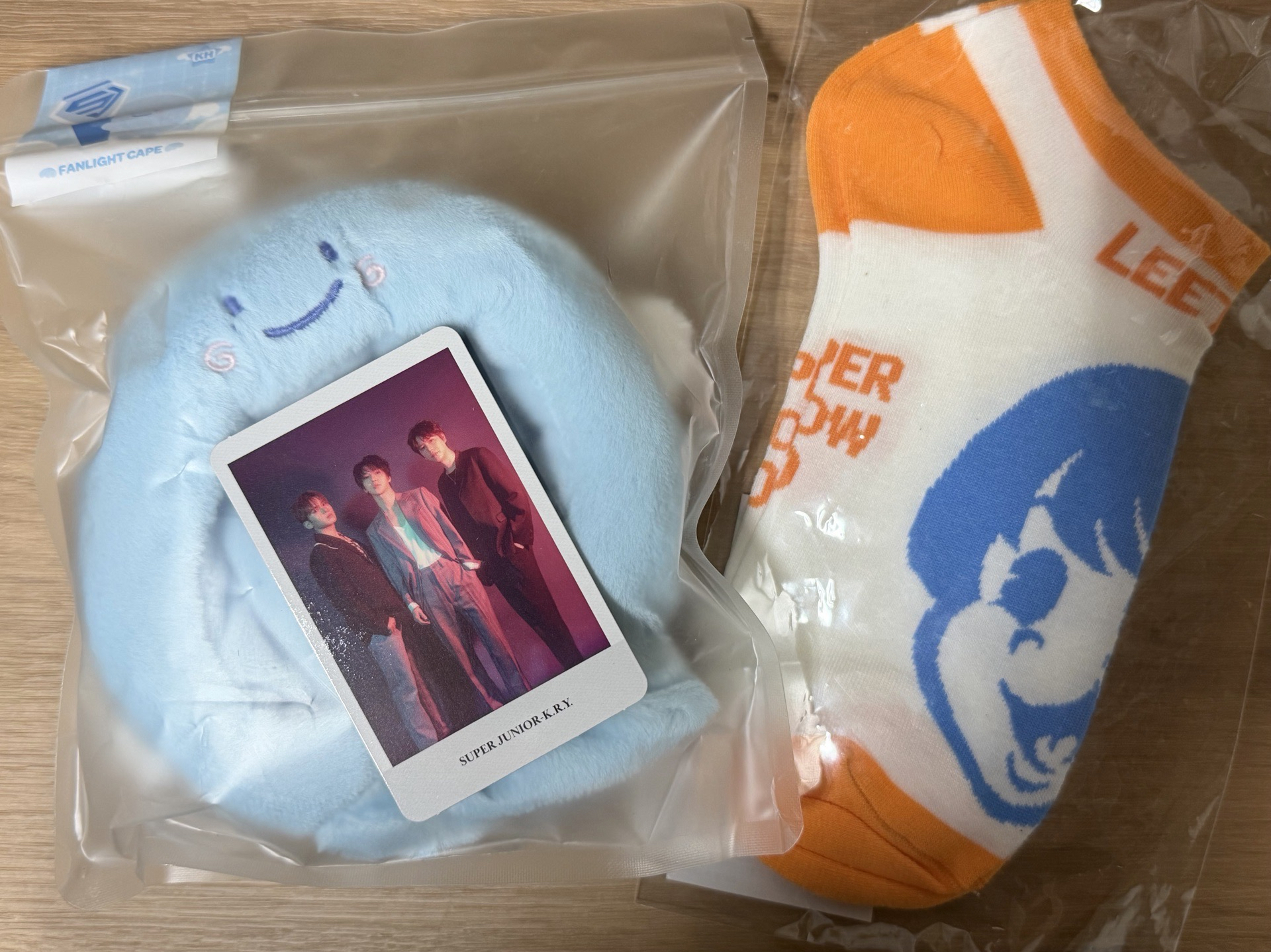 圭賢手燈套+利特襪+KRY專輯小卡