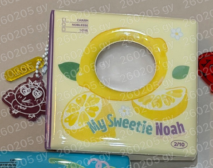 諾亞 生日禮卡冊&吊飾