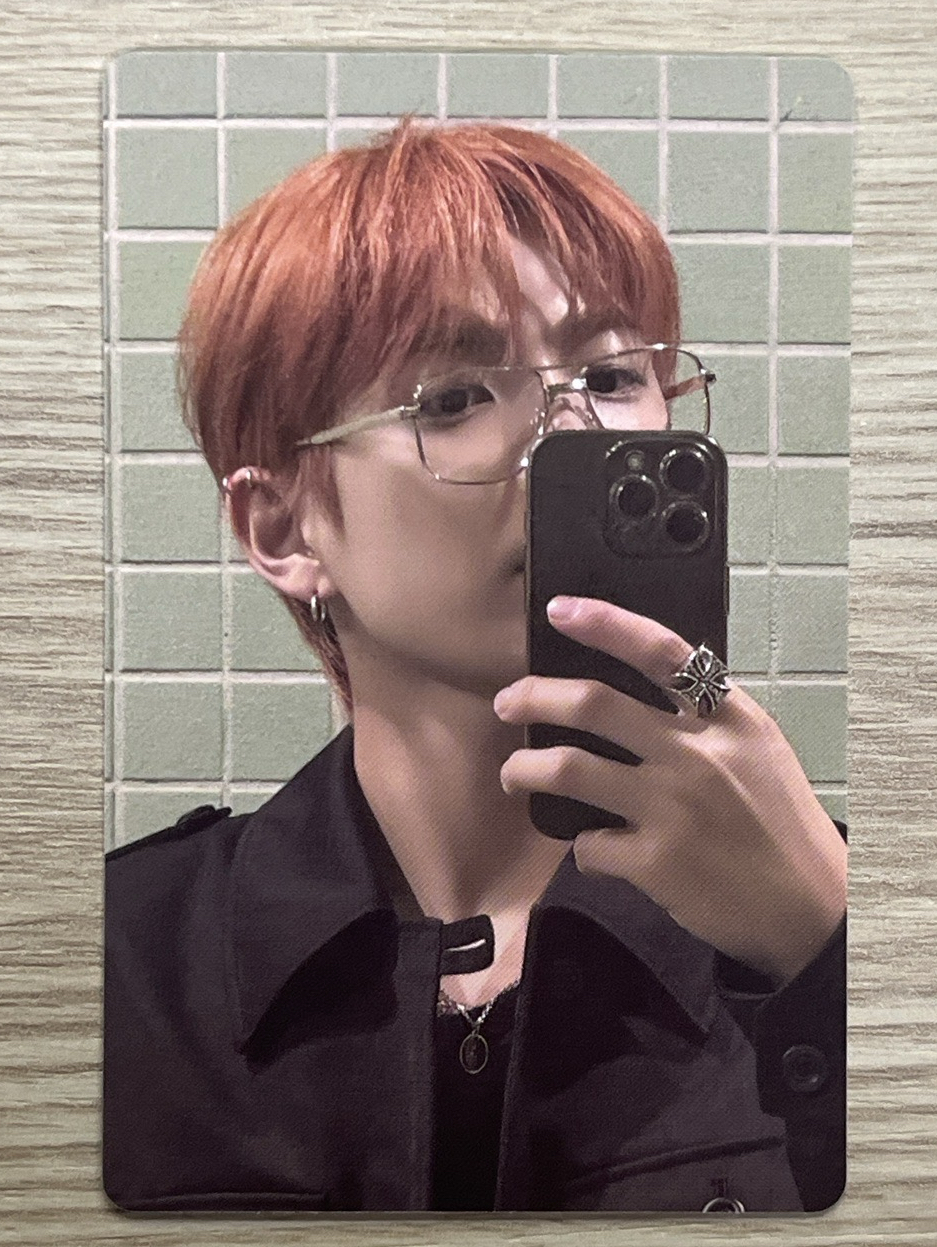 金弘中對鏡自拍🤳