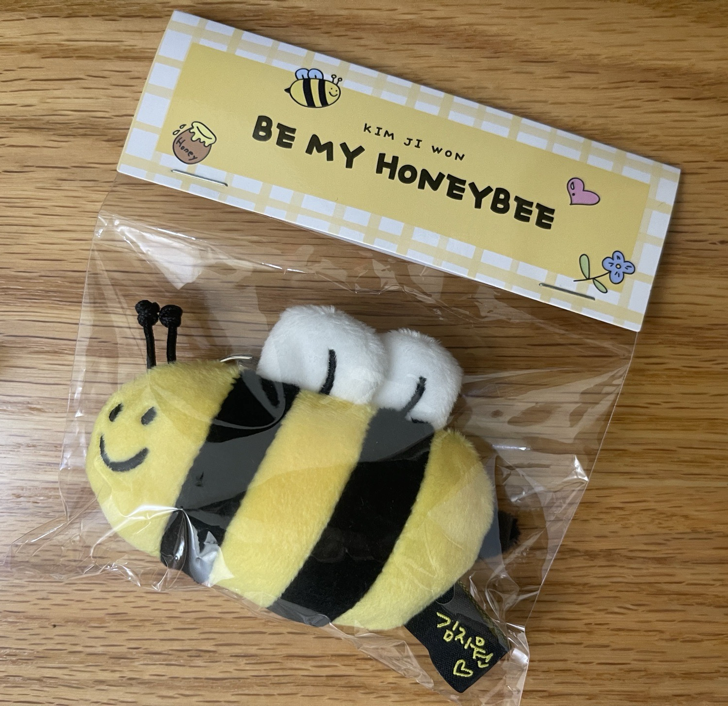 金智媛小蜜蜂吊飾