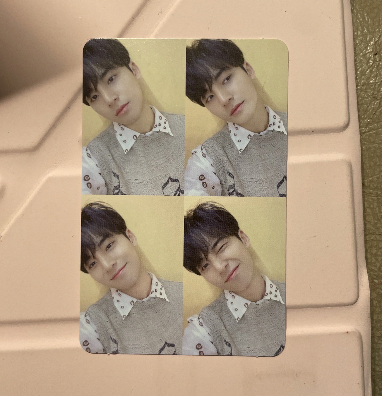 珉奎 四格照小卡