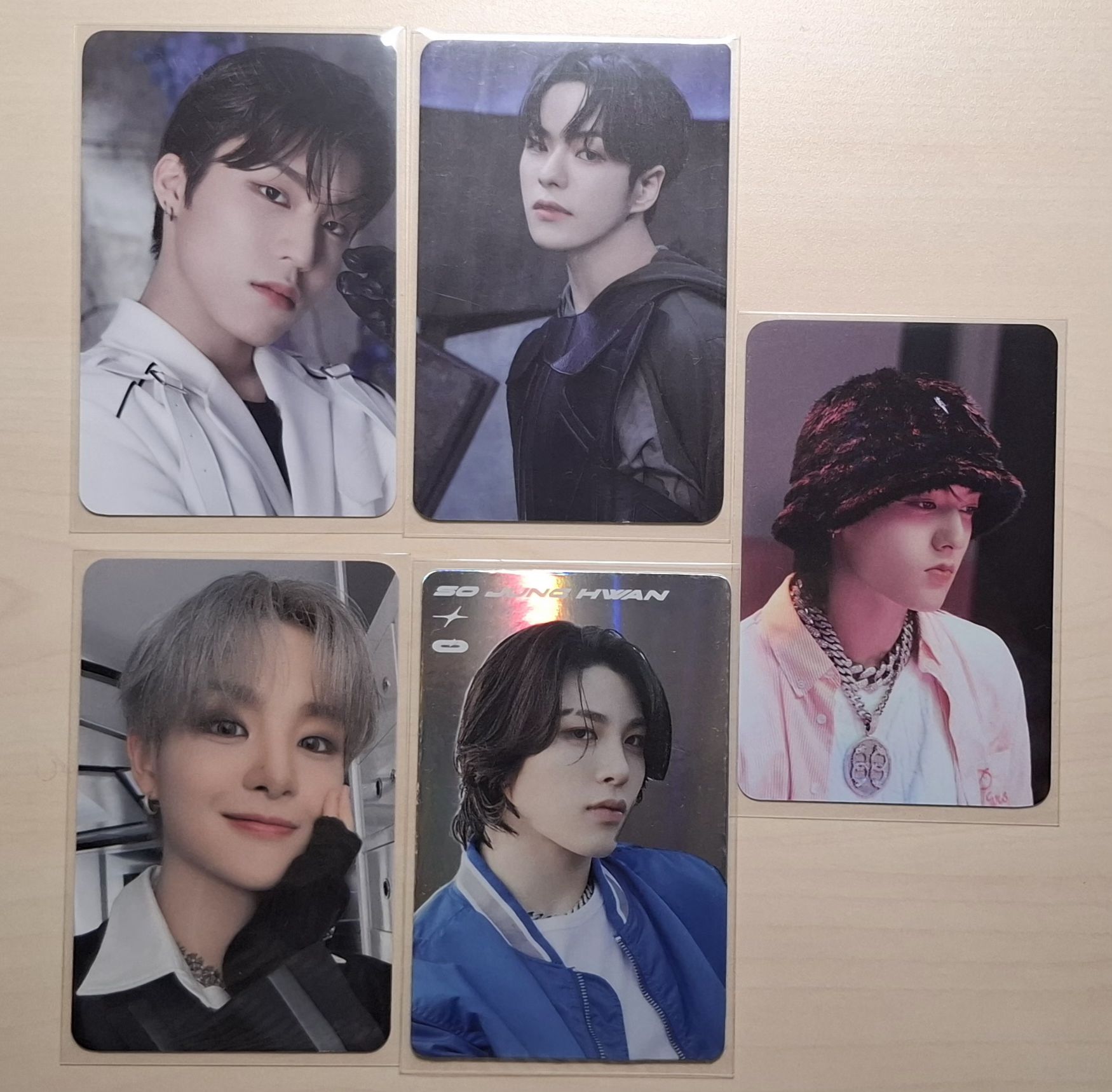 2023 TREASURE CONCERT REBOOT卡包