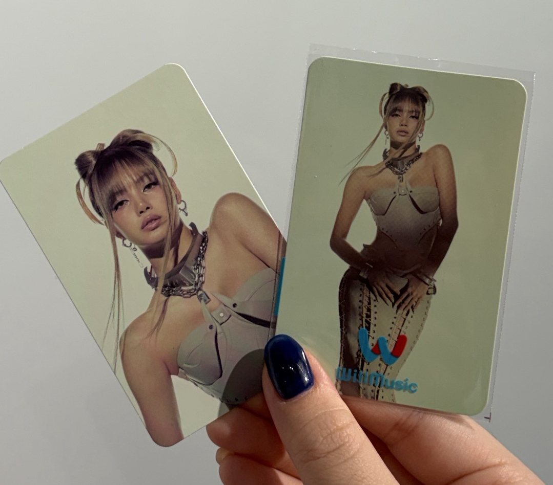 LISA DEADLINE wvs 幸運卡 全身