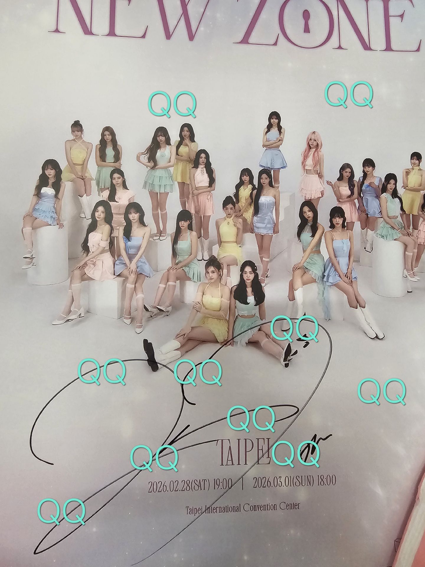 tripleS 親簽海報 S9