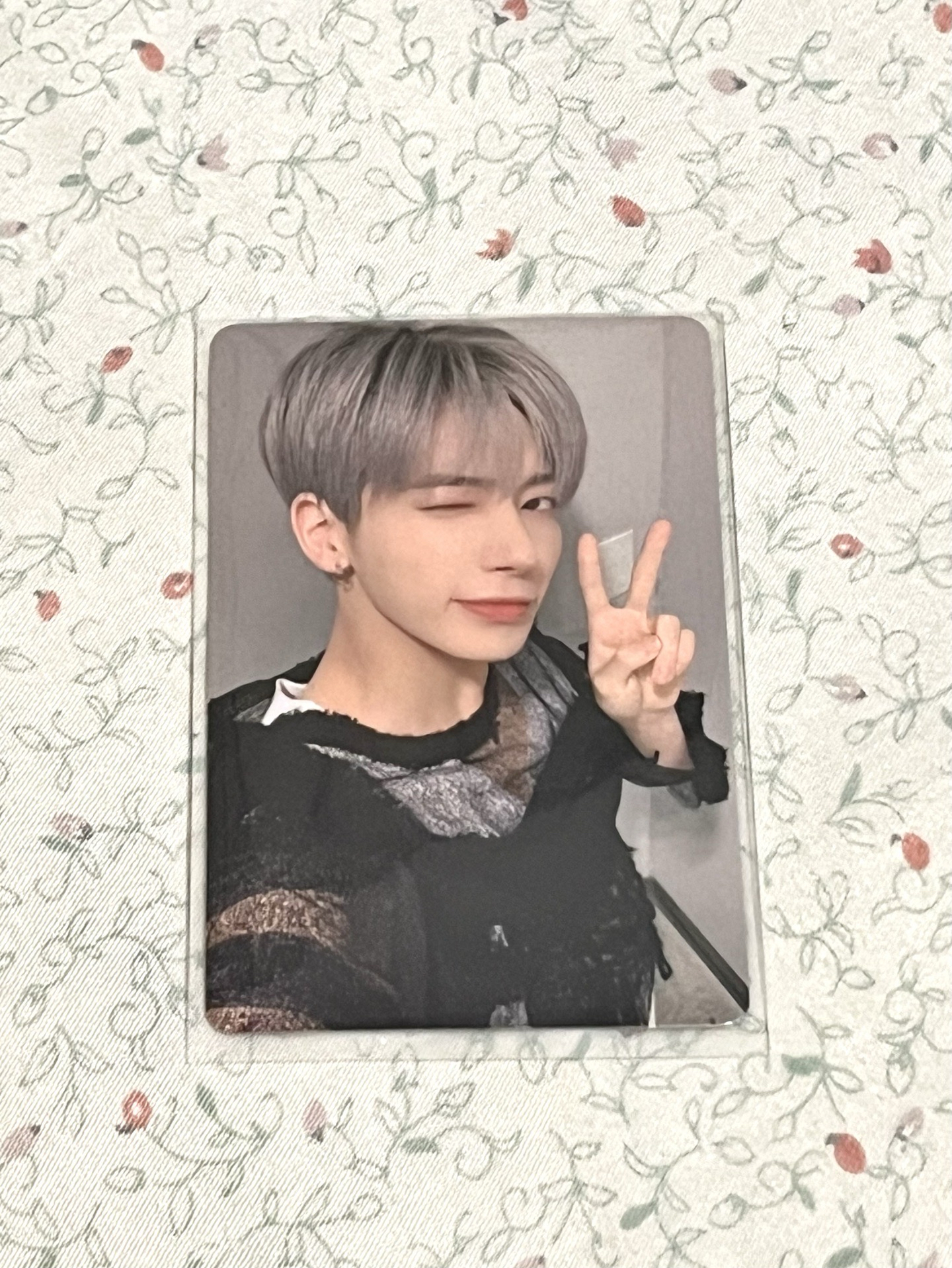 漁網顯 正規二yzy 3.0 簽售卡