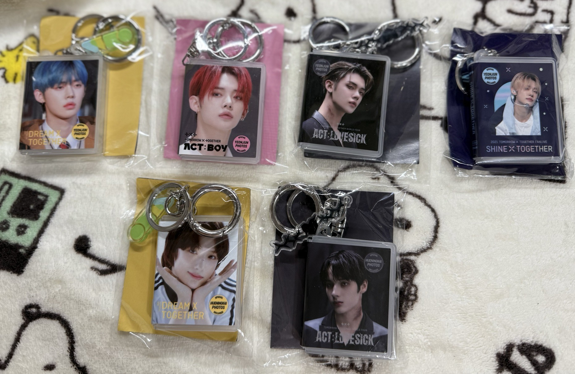 MOA CON 扭蛋竣及寧