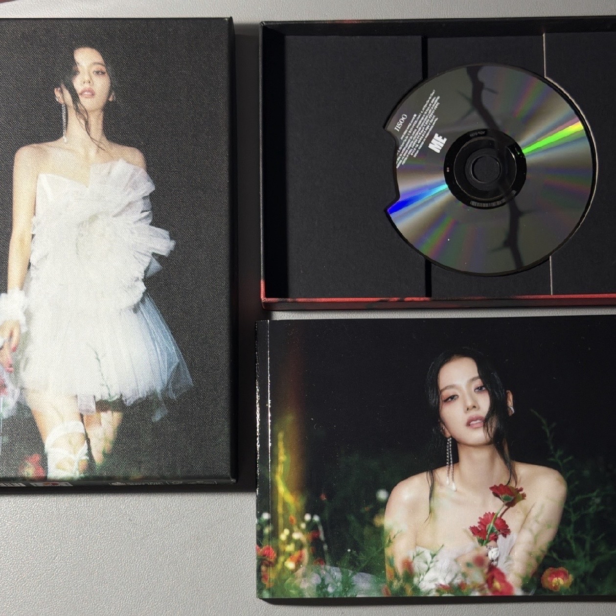 Jisoo ME 紅版 黑版 專輯 兩本一起