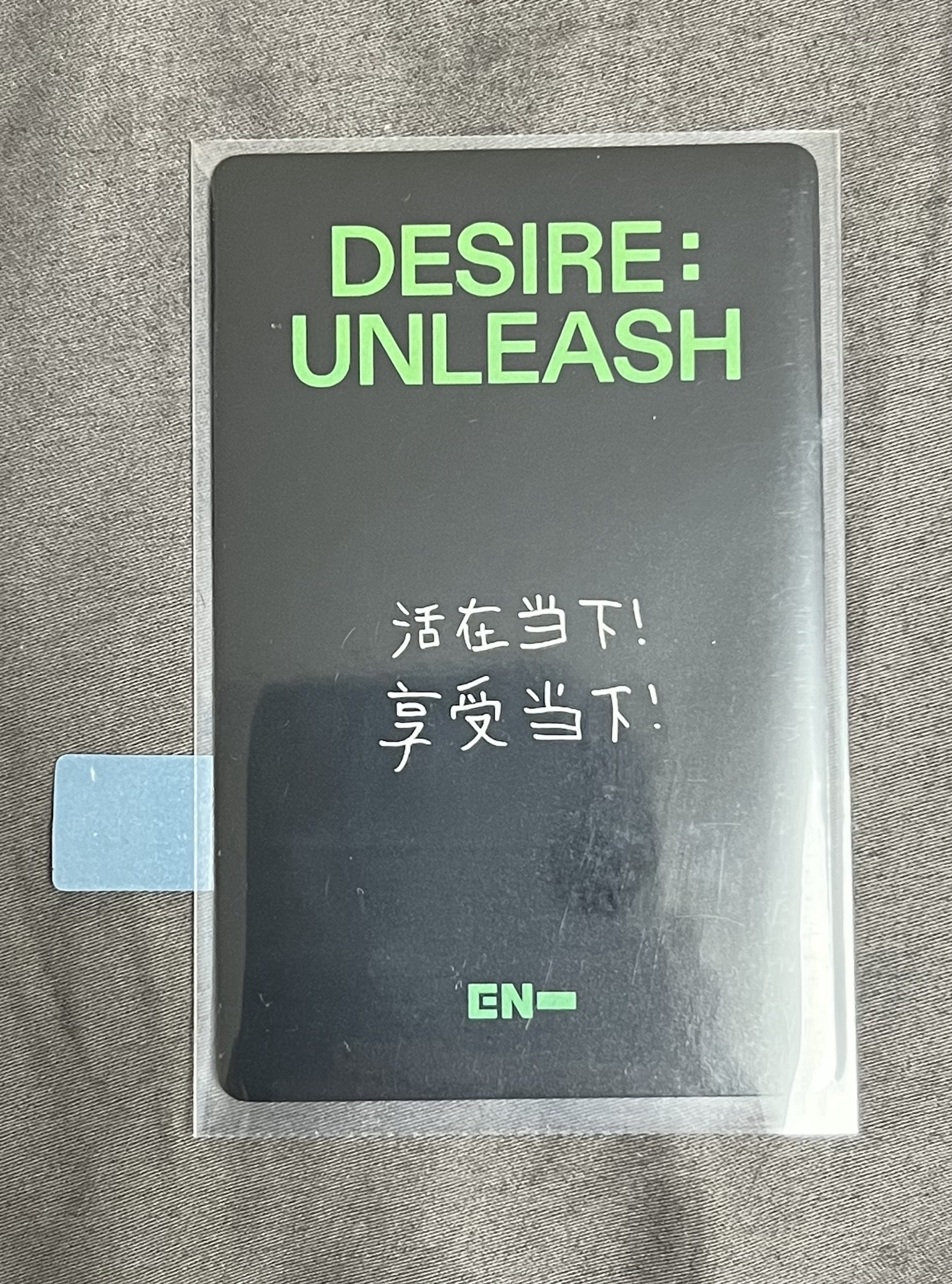 中文卡背 對鏡自拍倫