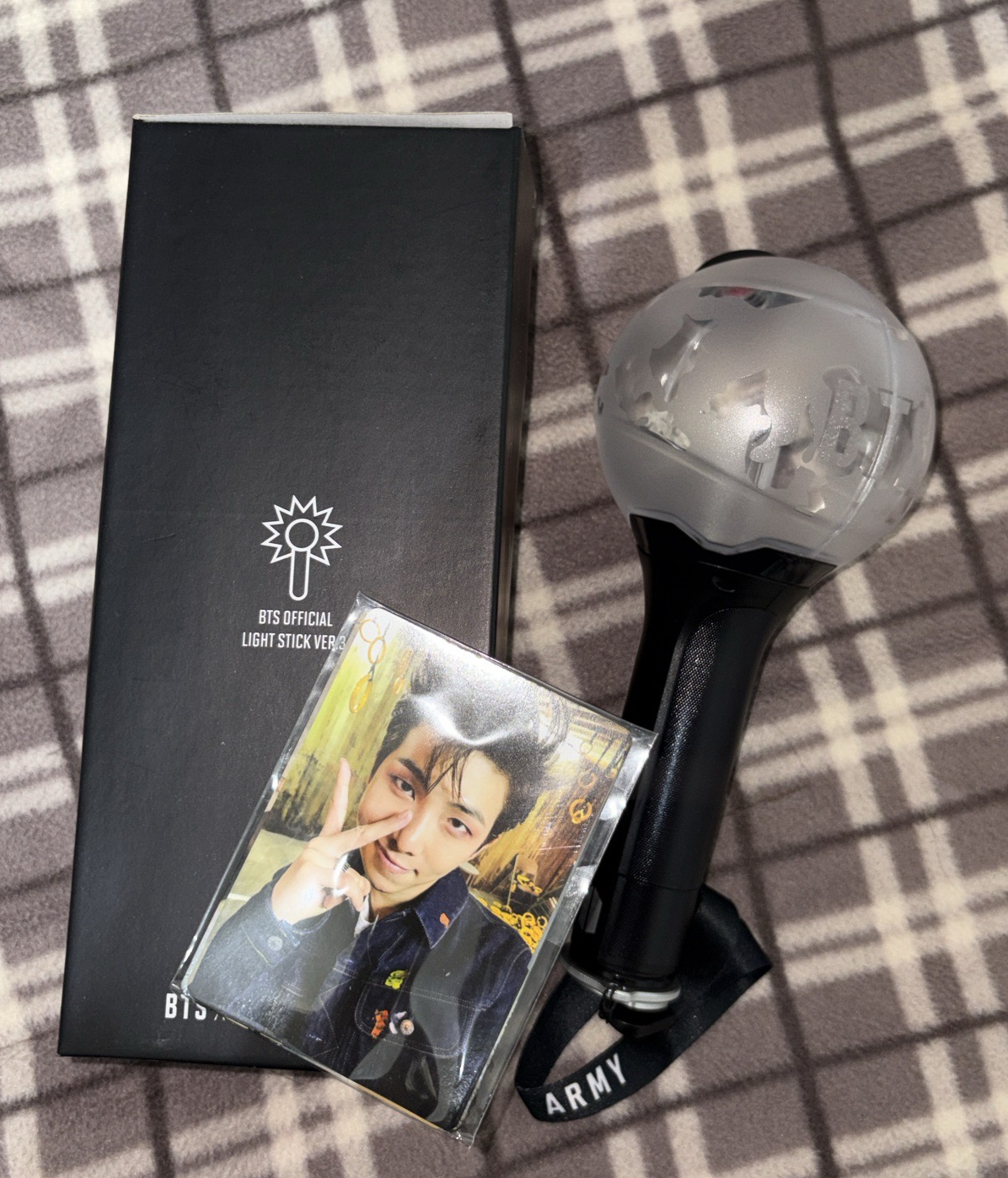 BTS 阿米棒三代手燈（含卡）