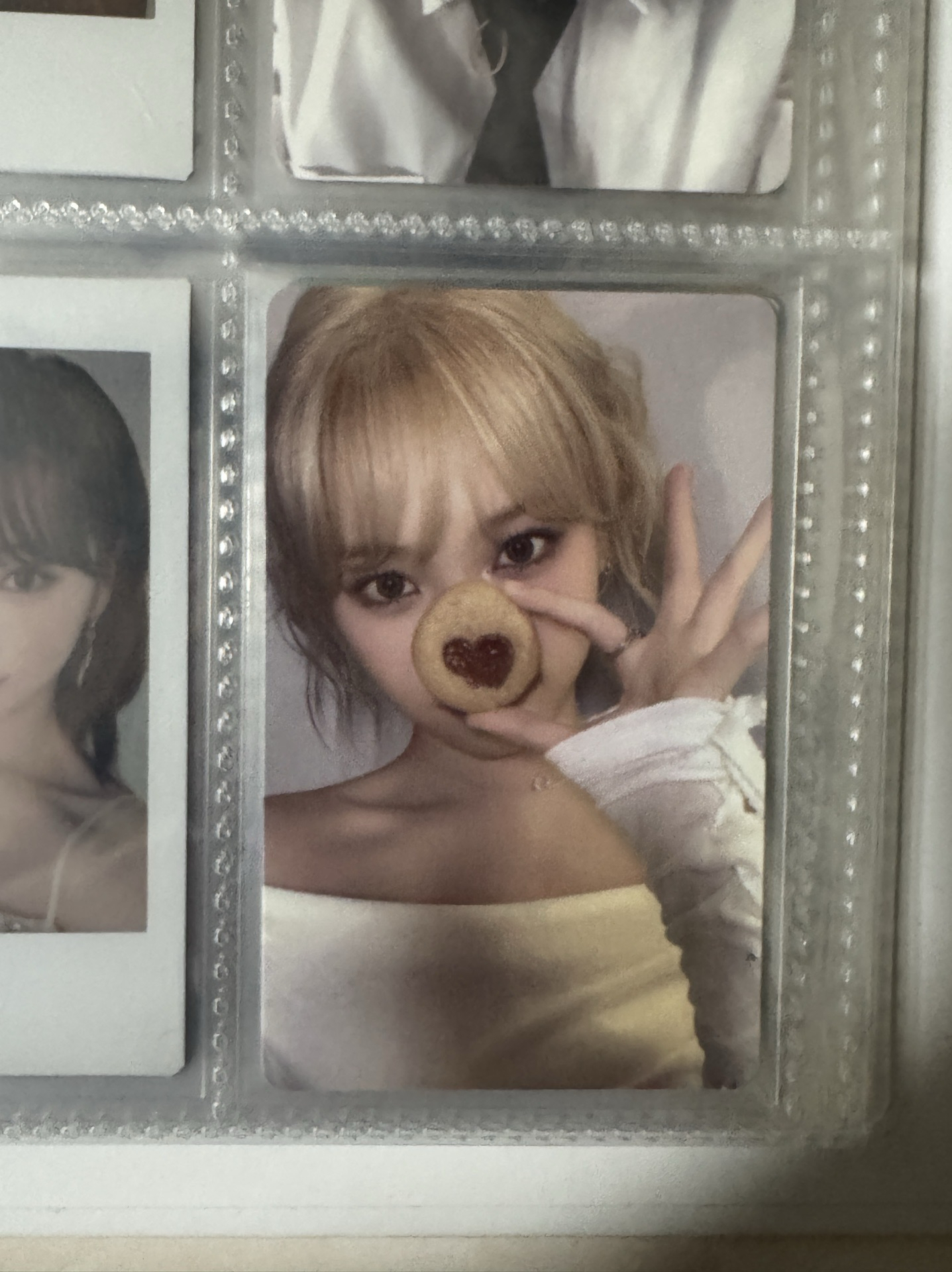 拿餅乾的金嘟嘟嘟