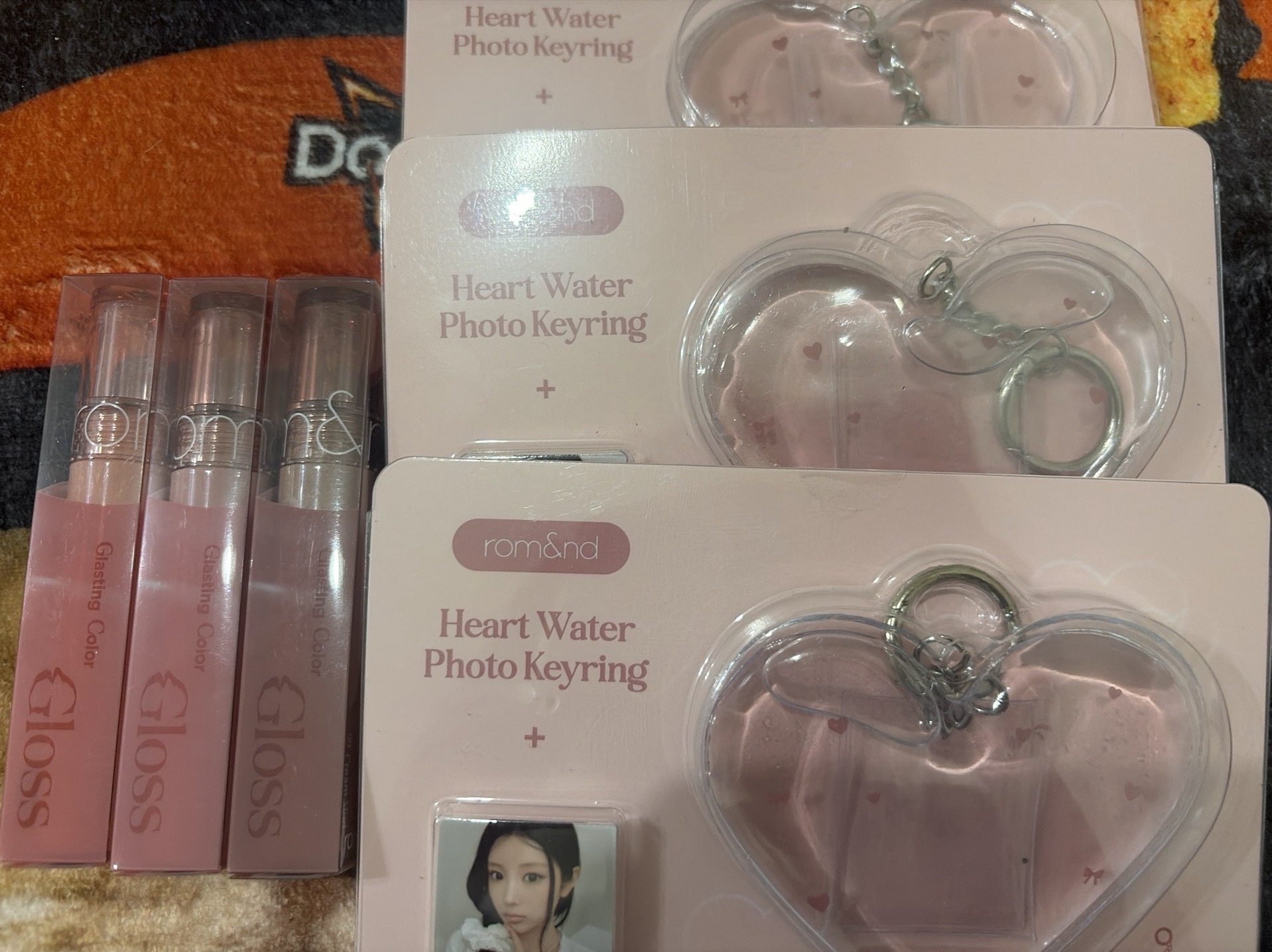 Illit 沅禧代言唇釉+周邊