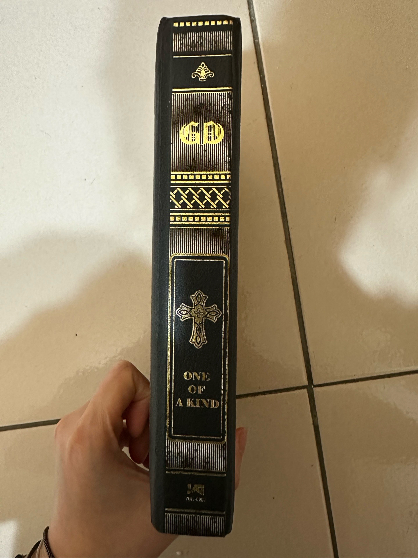 G-DRAGON GD ONE OF A KIND FIRST MINI ALBUM (韓版/二手）