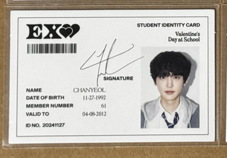 燦烈年曆證件照卡