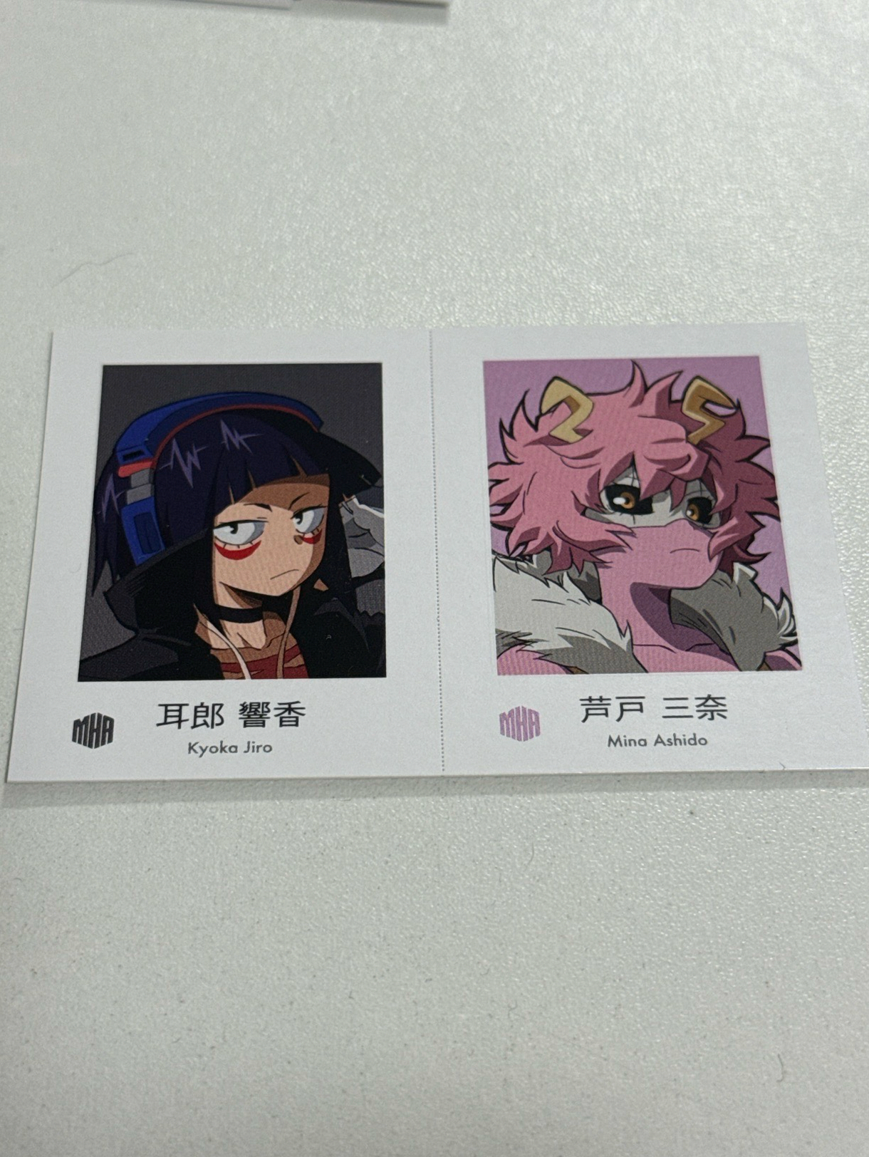 耳郎、蘆戶證件照