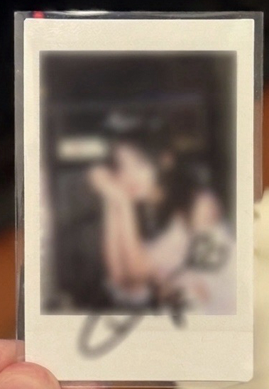 燕 美巡未公開拍立得