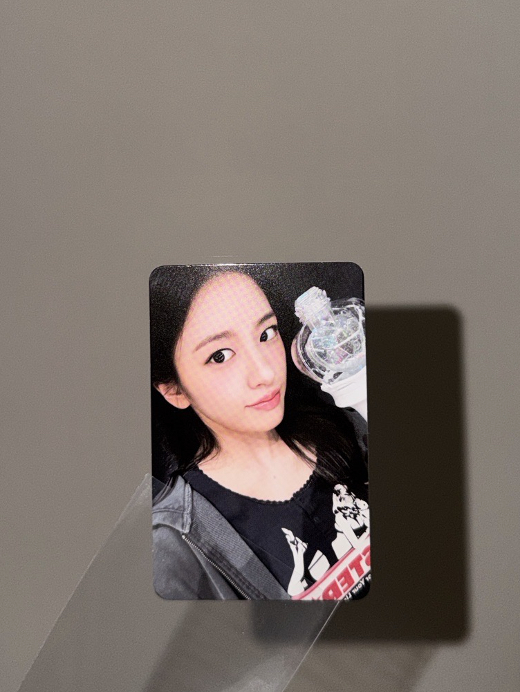 IVE 兪真 手燈卡