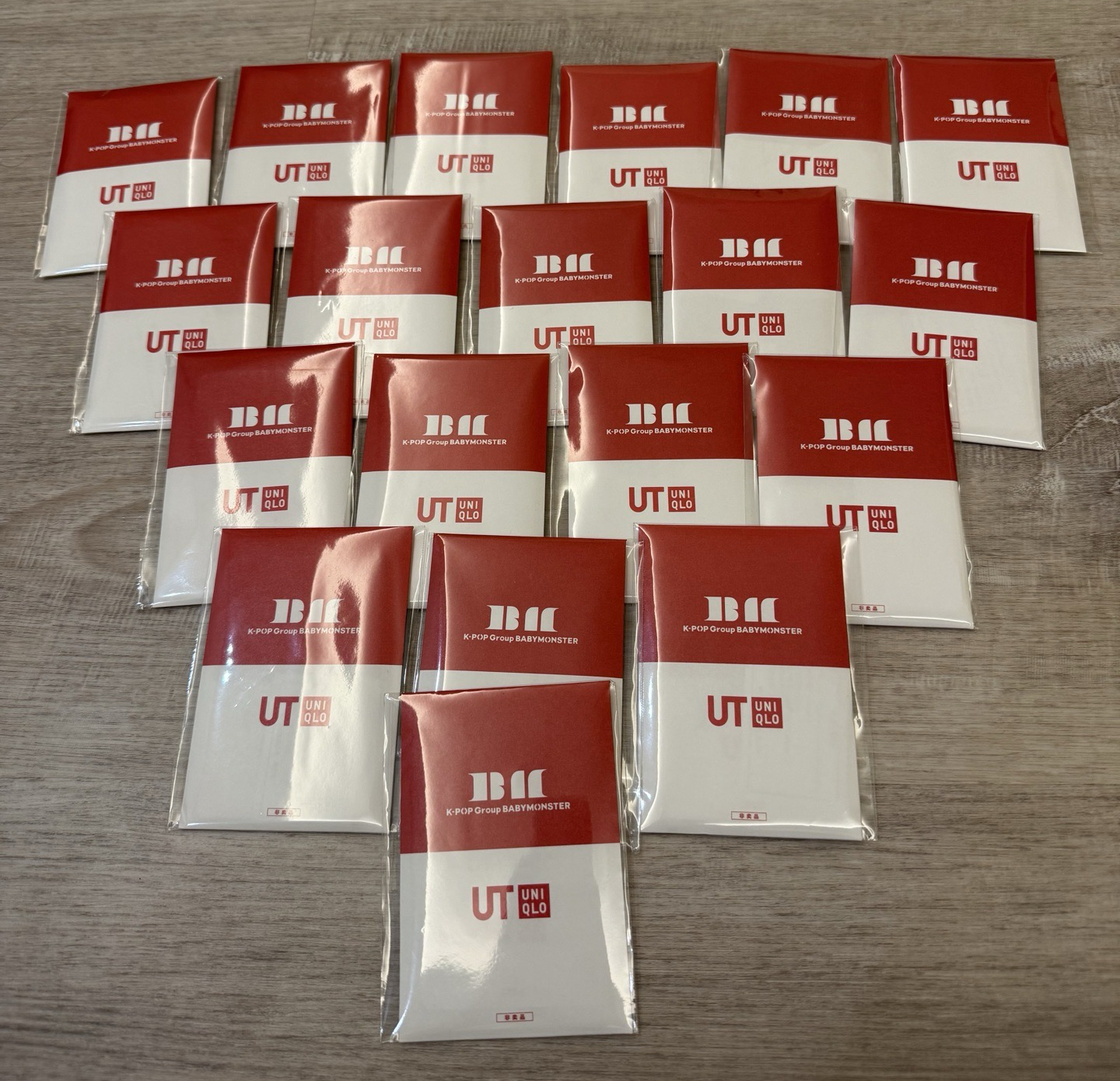 BABYMONSTER UNIQLO 小卡一套