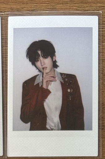 亞軒冠歲紅衣拍立得