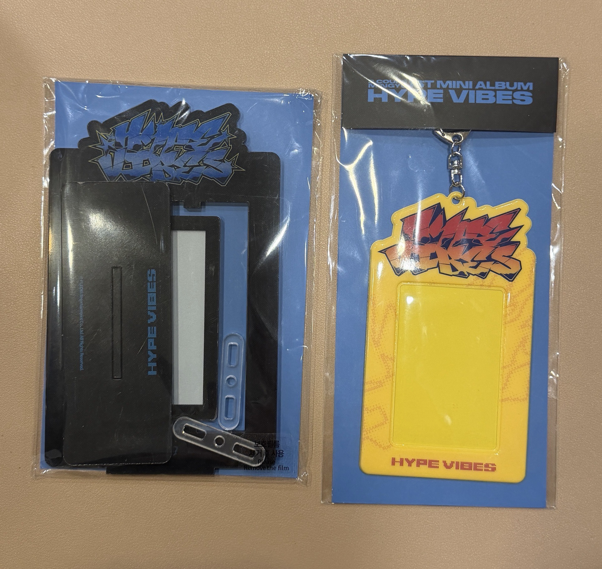 CxM喆奎快閃店 卡套 旋轉立牌 （皆無小卡）