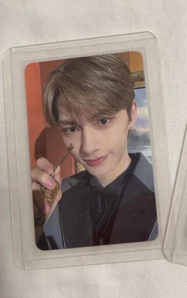 follow again 俊 Zone卡