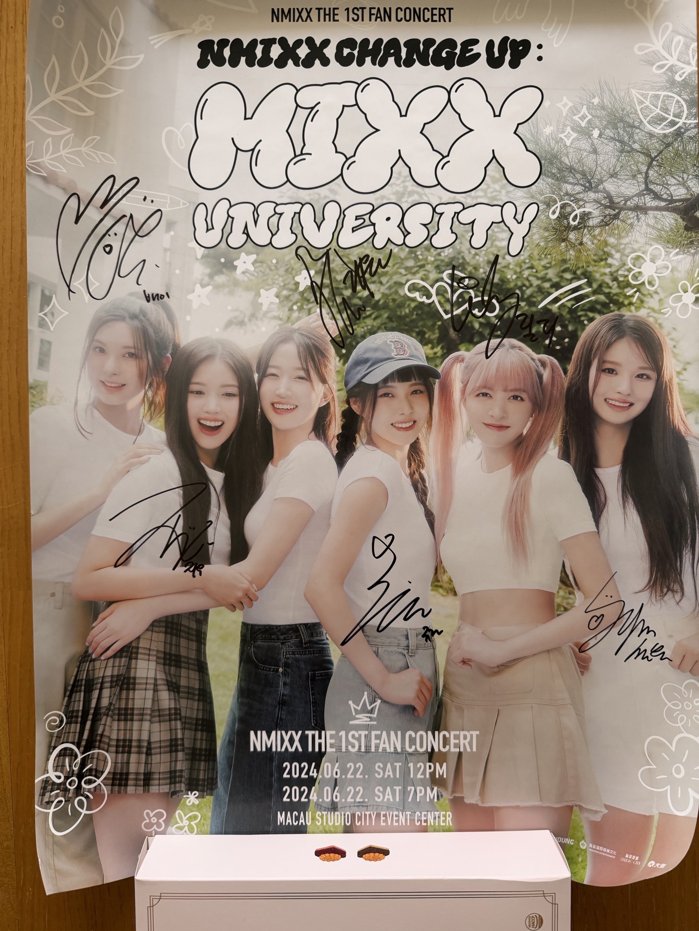 MIXX UNIVERSITY 澳門場 親簽海報 