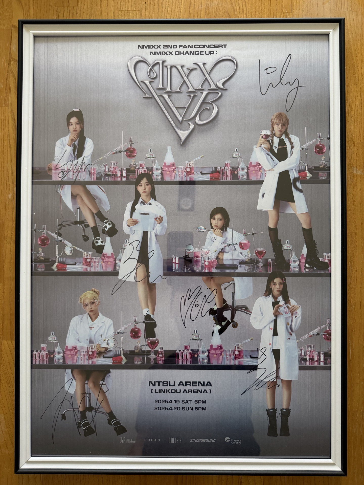  MIXX LAB 台北場親簽海報