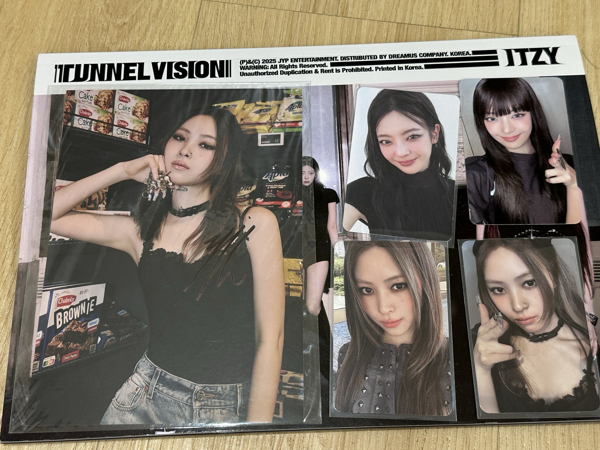 tunnel vision 溜美版親簽