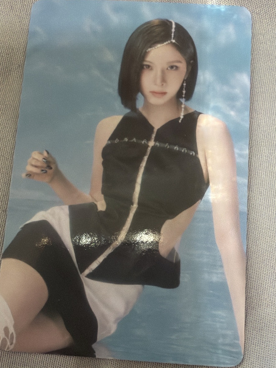 世巡快閃隨機卡 裴