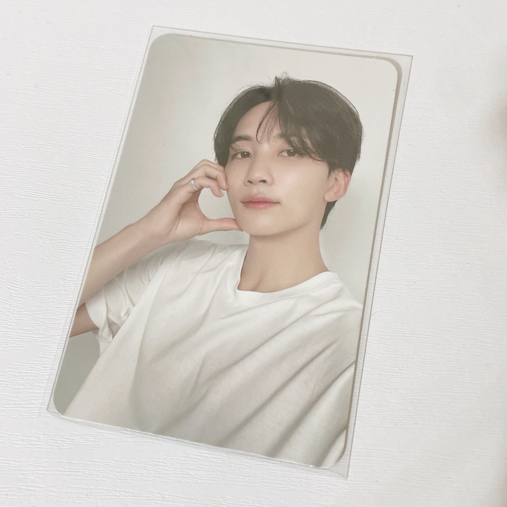 淨漢臉頰比心 萌萌ㄉ還只要40塊