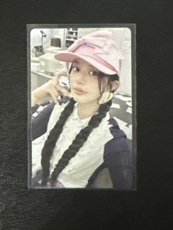 NOT CUTE ANYMORE minju專輯卡