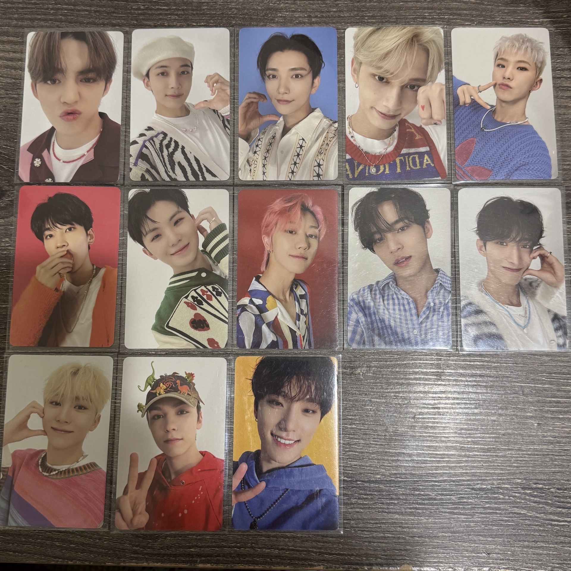 The name 白版小卡