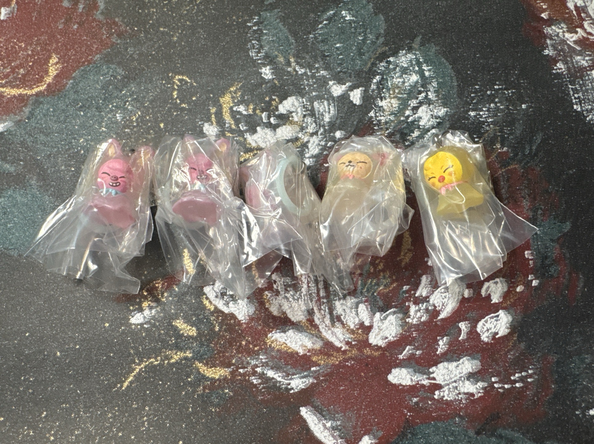 彬菲寅雨天娃娃扭蛋