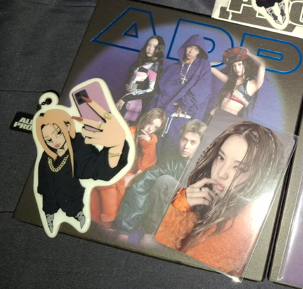 藍專 wicked版+Bailey卡通吊飾+Bailey小卡