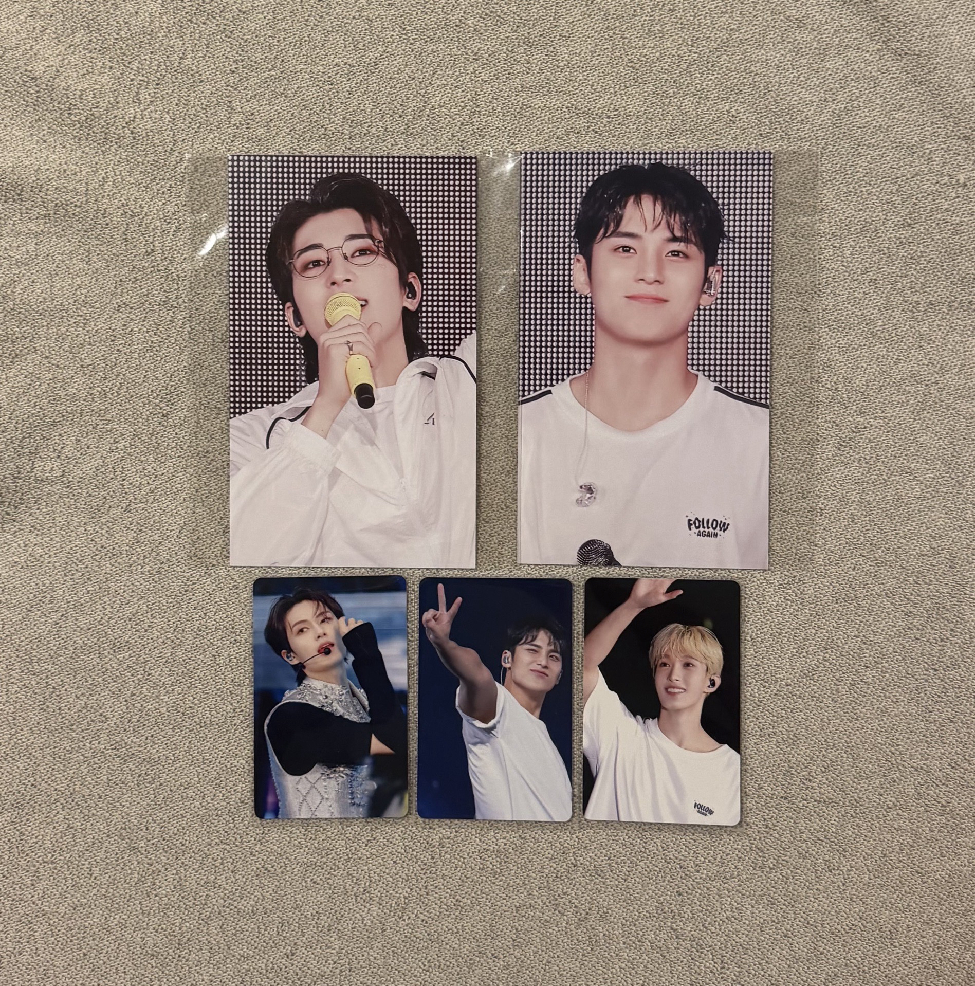 FOLLOW AGAIN 演唱會