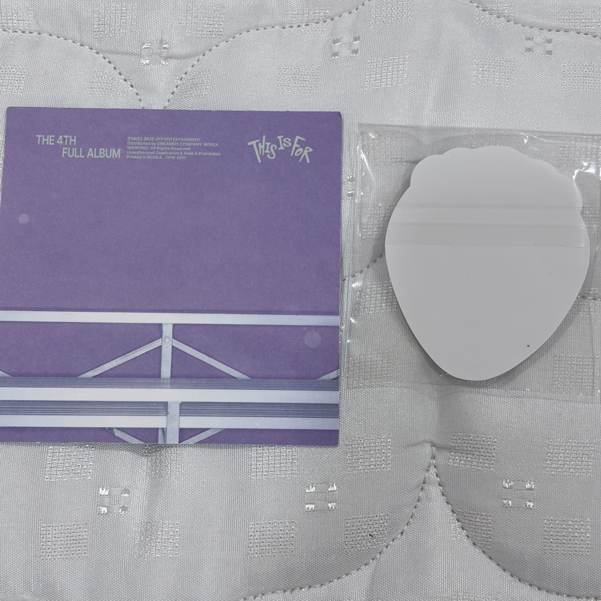 【TWICE】娜璉🩵專輯小卡+GIGO限定啦不理寶寶貼紙