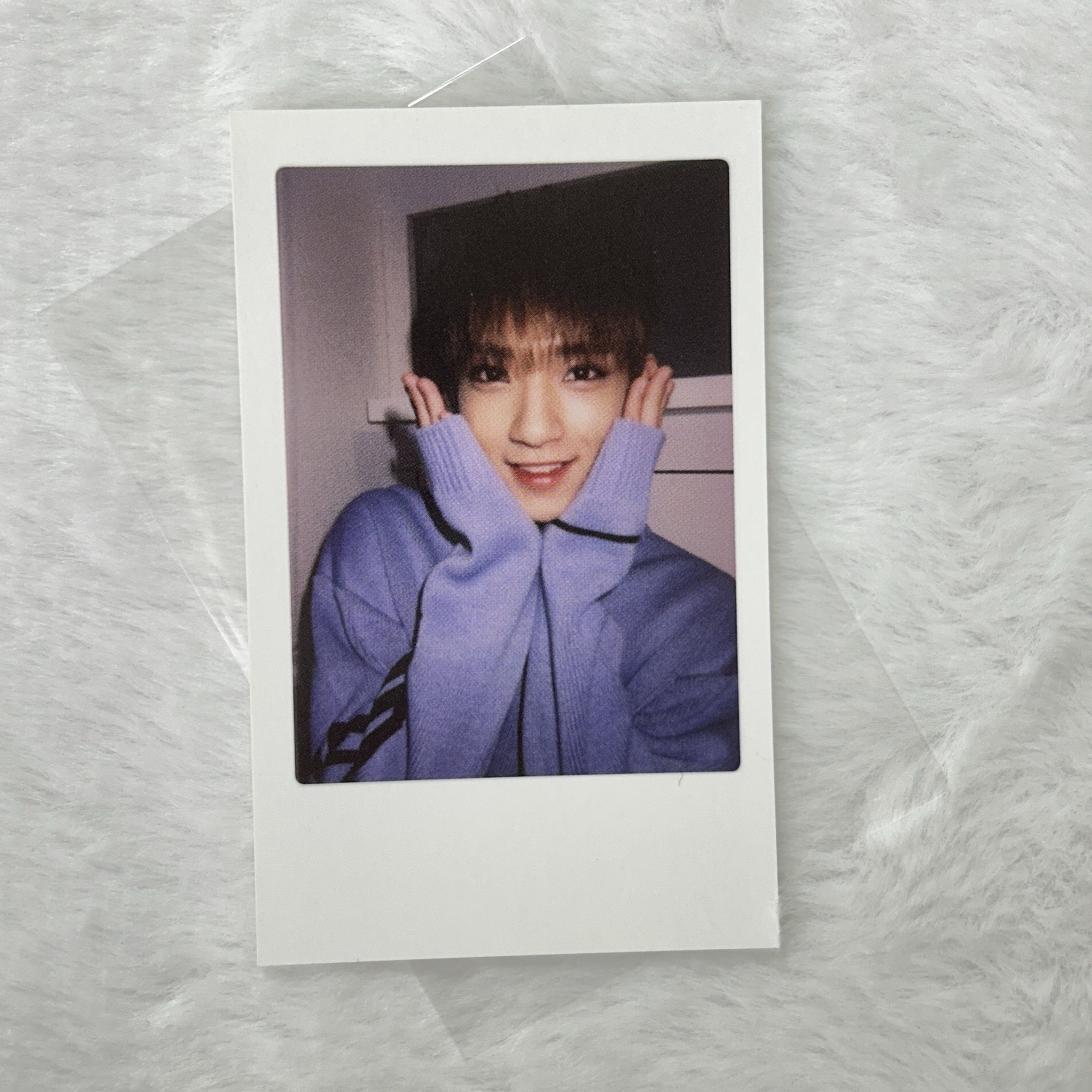 Seventeen 紫毛衣捧臉刷