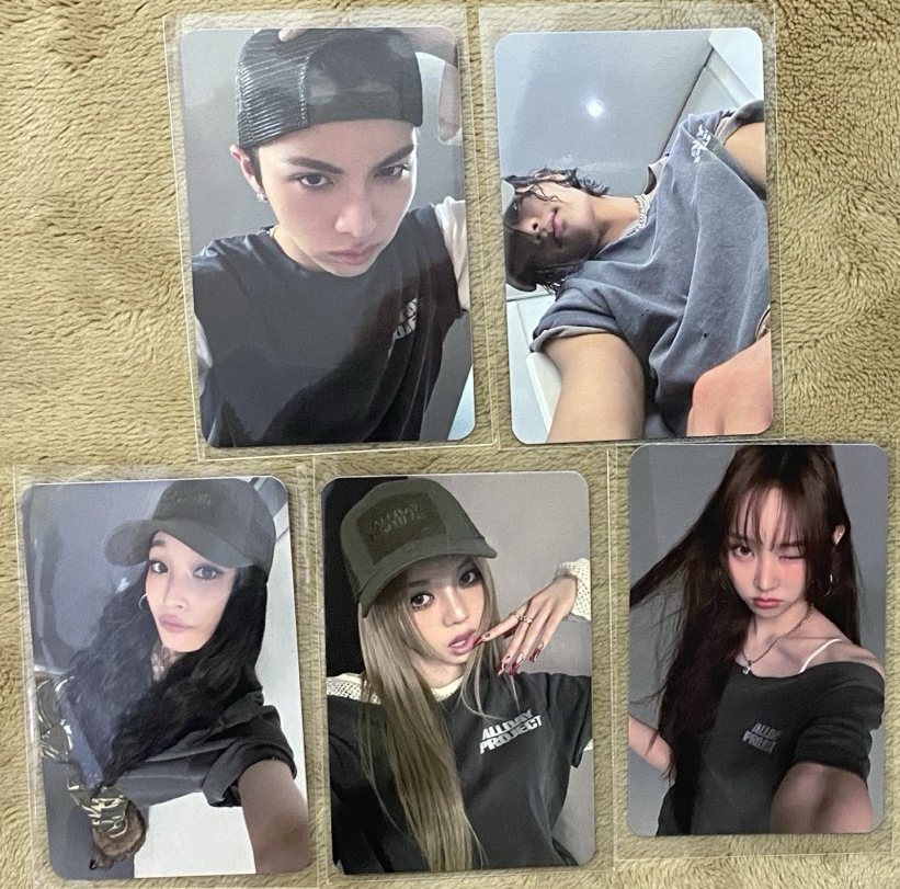 踢恤卡一套未拆