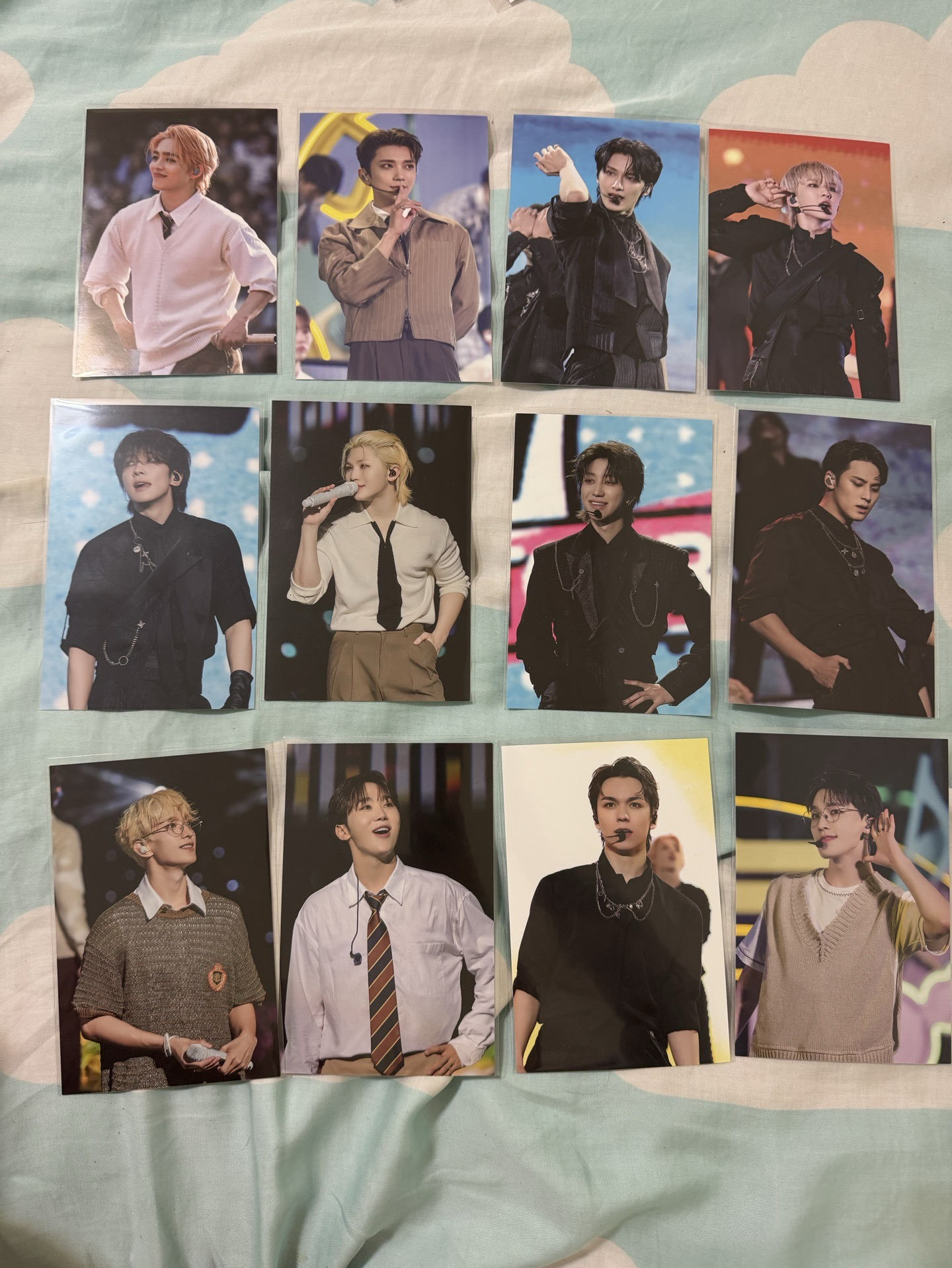 FOLLOW AGAIN明信片