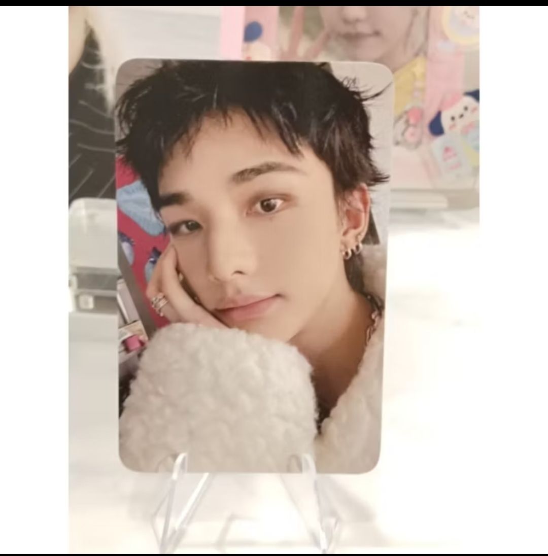  成員各種小卡100/150再麻煩私訊問價喔，可議價喔