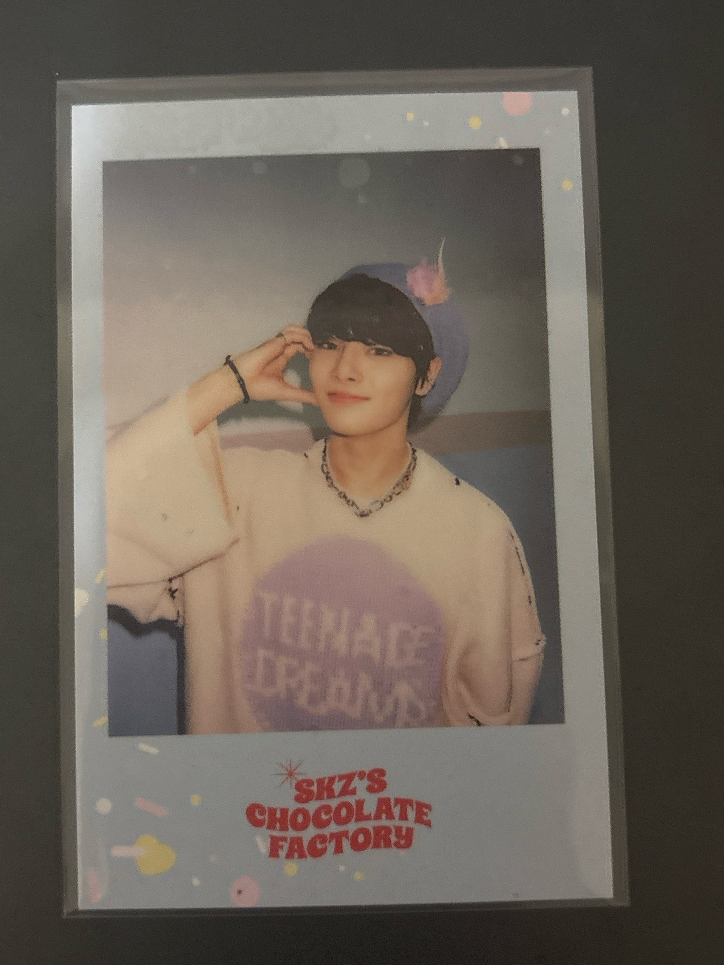 藍帽帥哥臉頰愛心