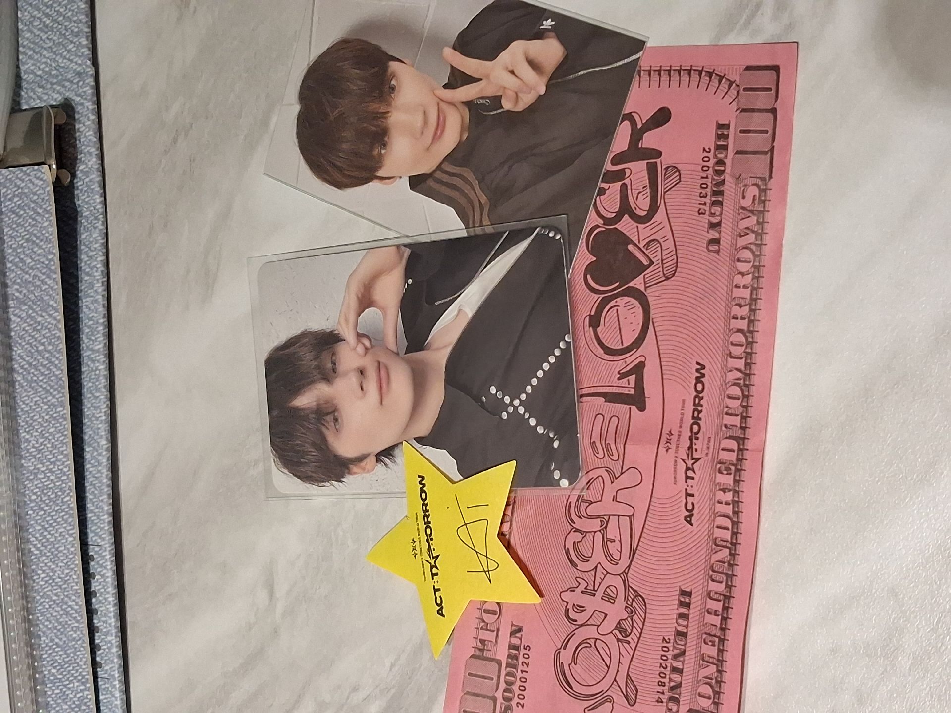 TXT 休寧凱 正四專輯卡 贈送台北場星星、紙鈔