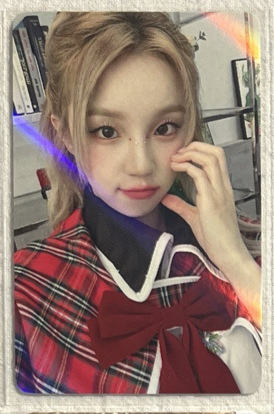 i-dle｜迷五 雨琦特典卡 / 斗篷琦🧶