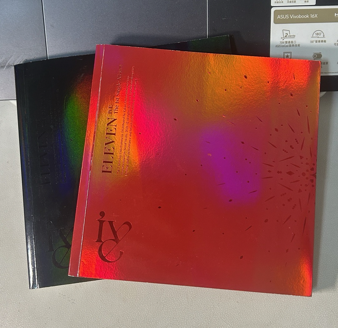 eleven 出道空專兩本合售