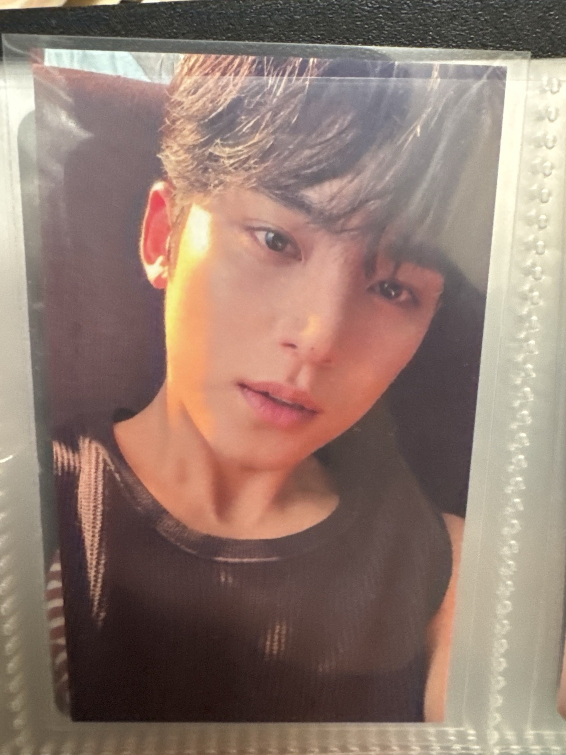 眼睛閃閃發亮奎