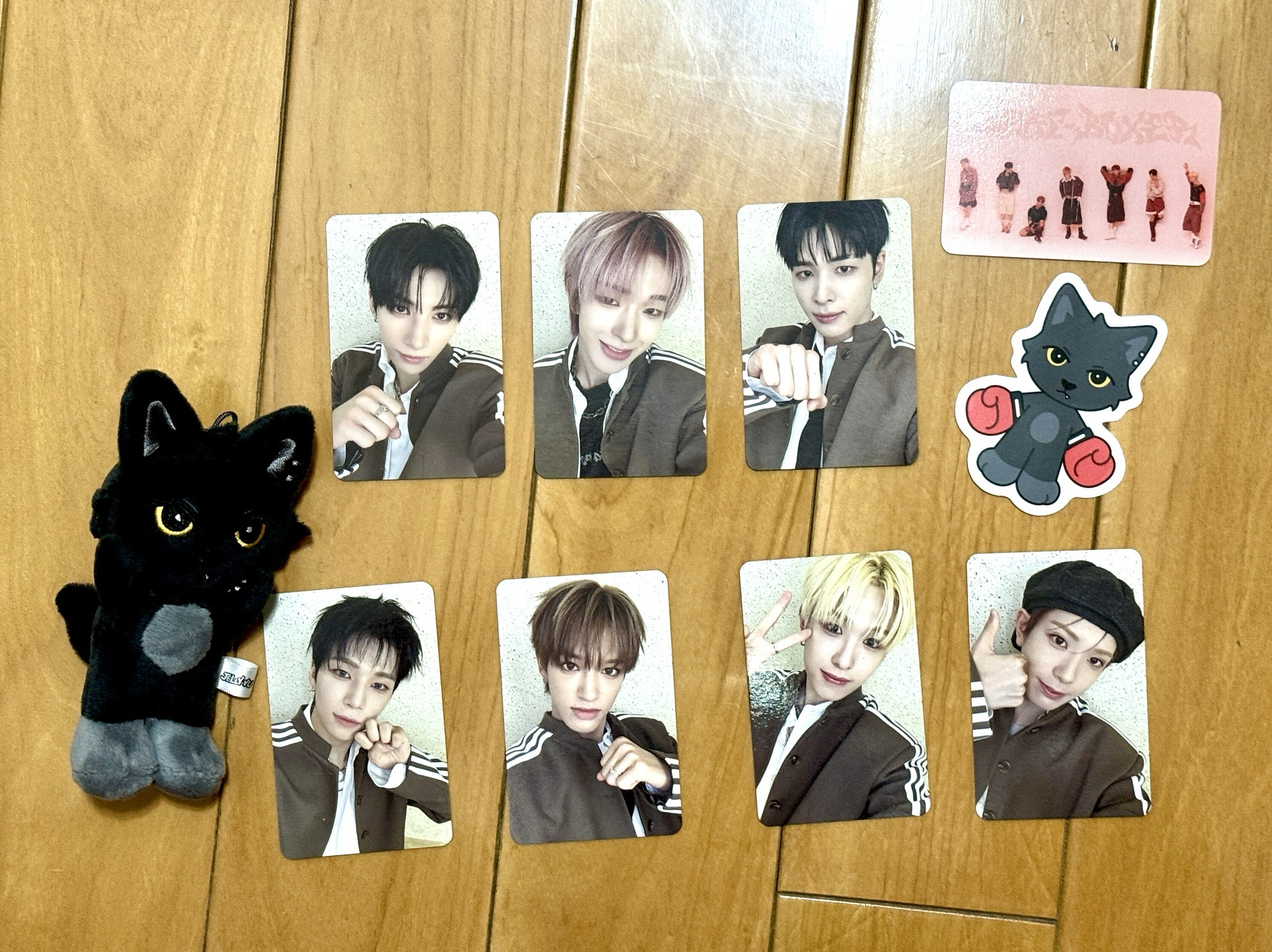 NEXZ 迷三 電子專 NEXZOO ver. 富安悠