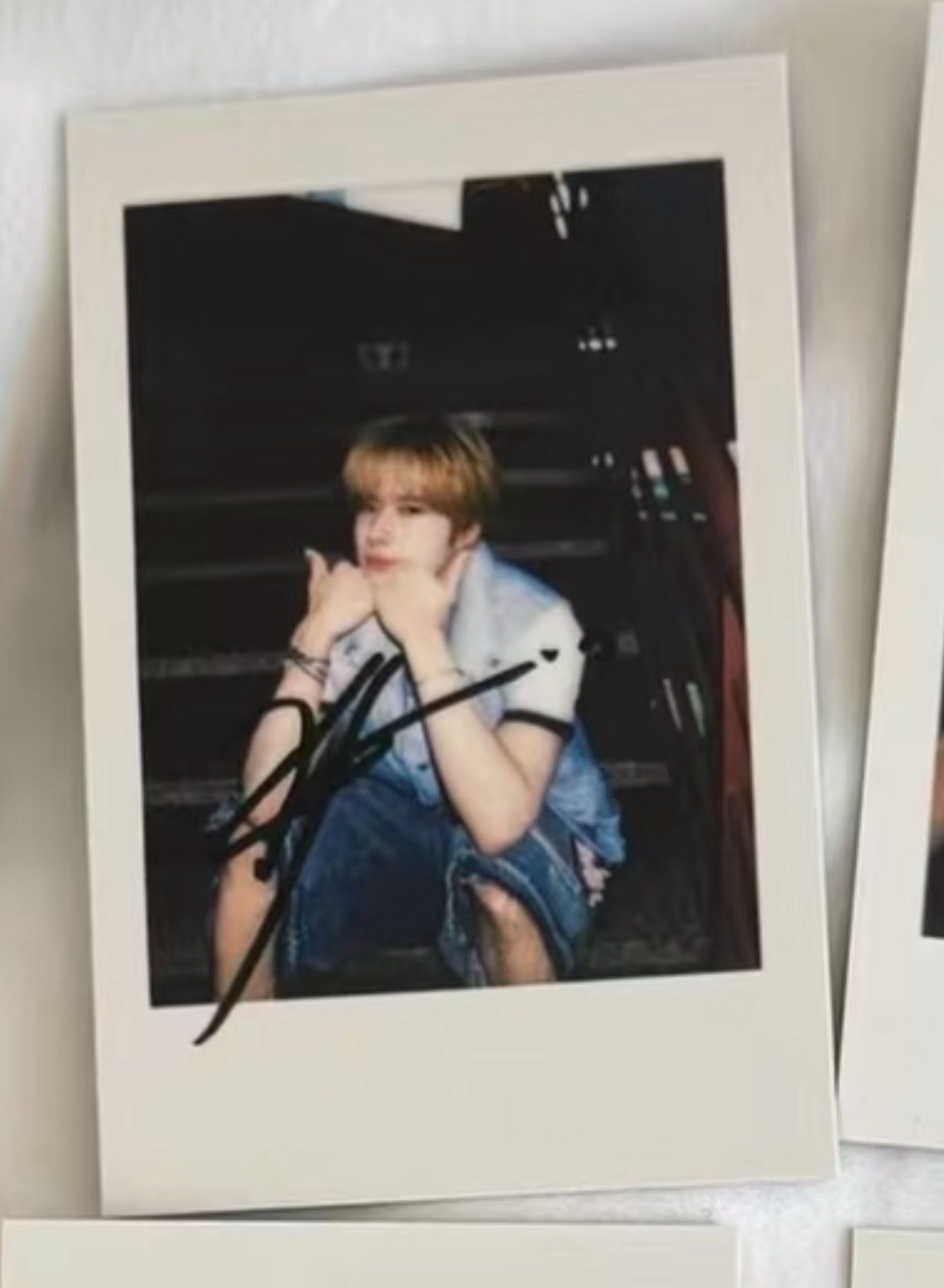 yzy上海復刻拍立得炅潣