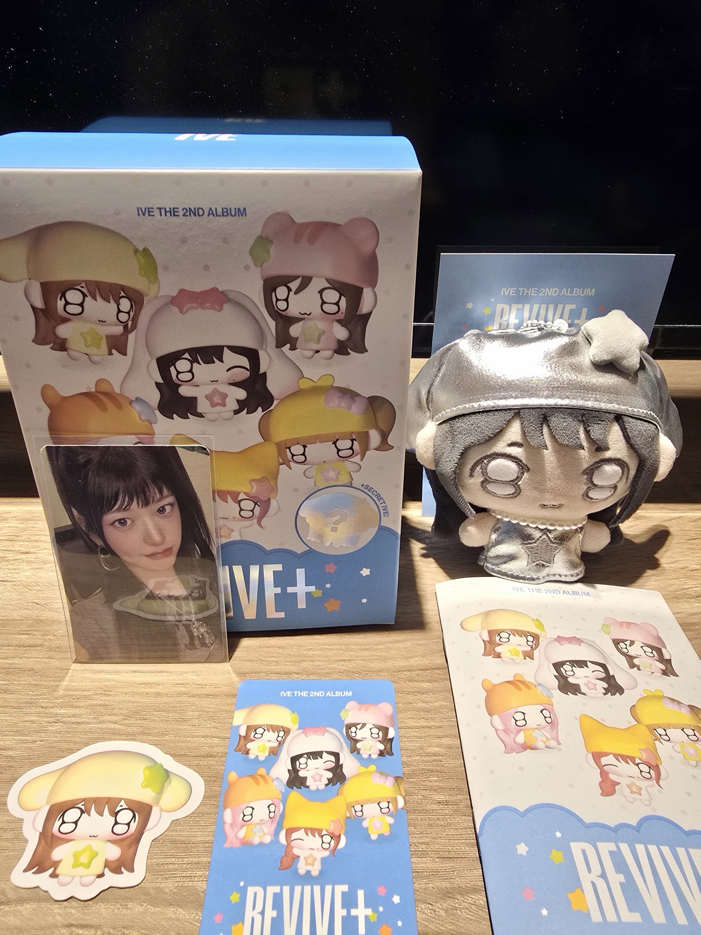 隱藏款 員 安 秋