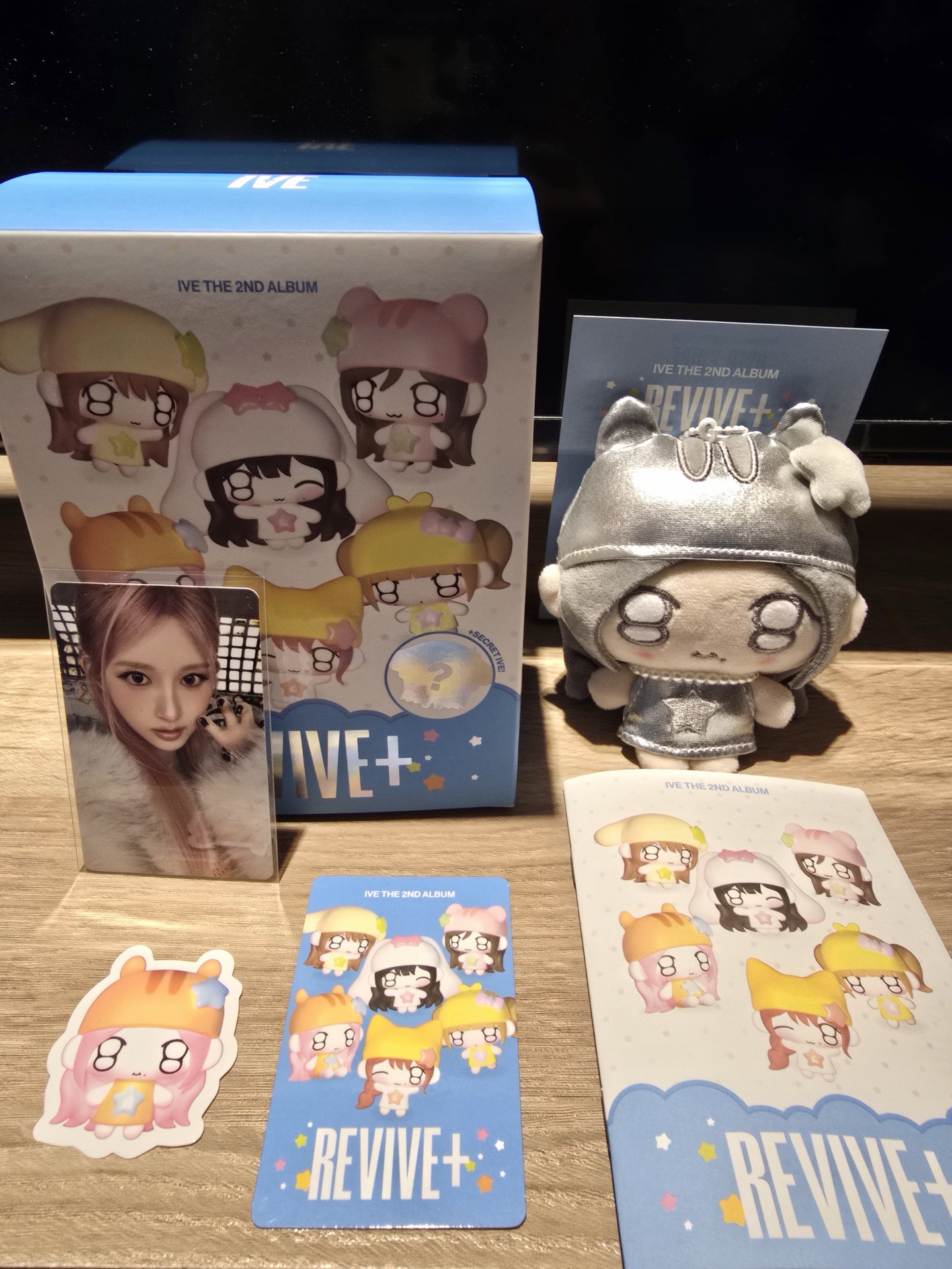 隱藏款 員 安 秋