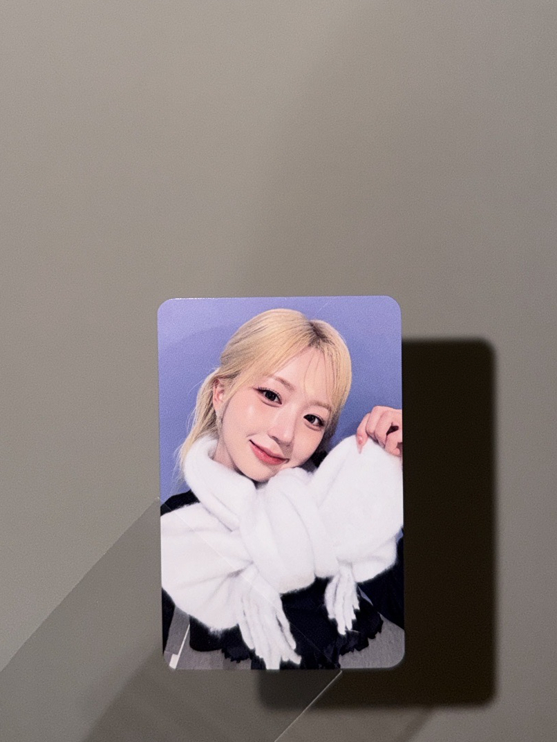 NMIXX 海嫄 絲帶圍巾